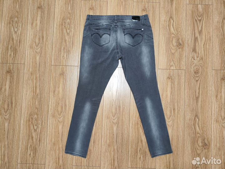 Levi's Джинсы женские 34
