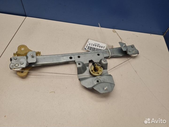 Стеклоподъемник задний правый Renault Clio 4 2012