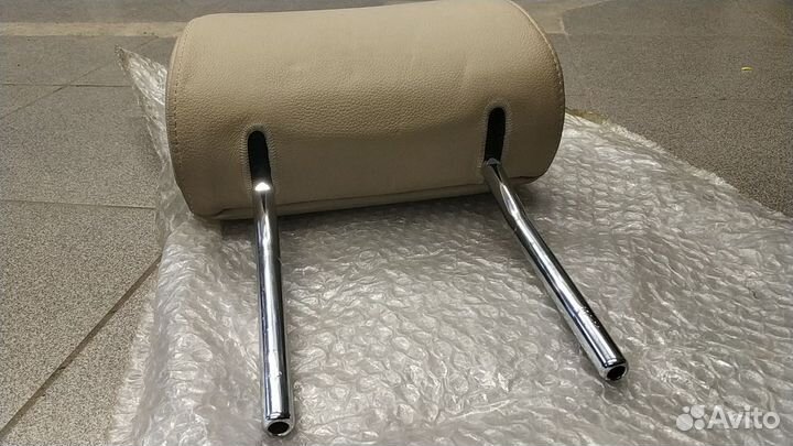 Подголовник передний правый Audi A 4 A6