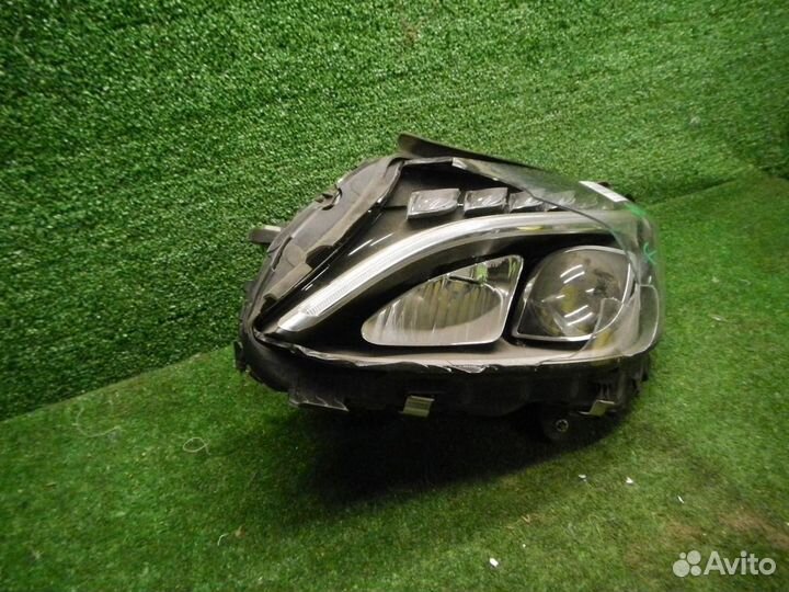 Фара левая Mercedes-Benz C-Class