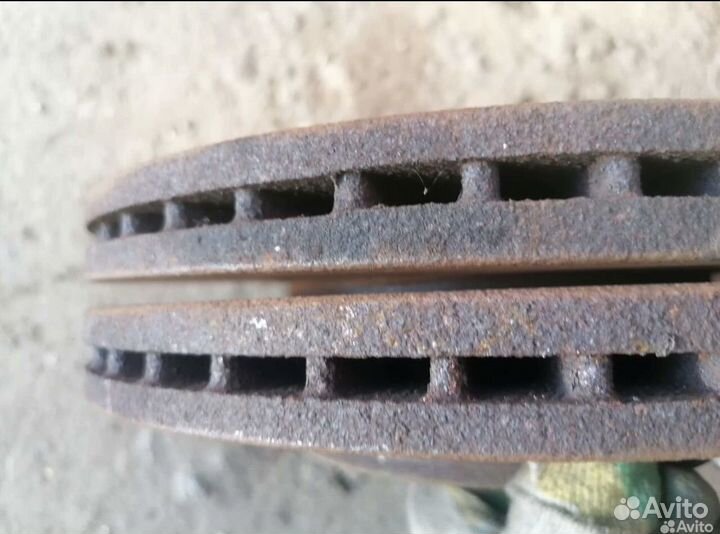 Тормозные диски передние volvo s40 II MT