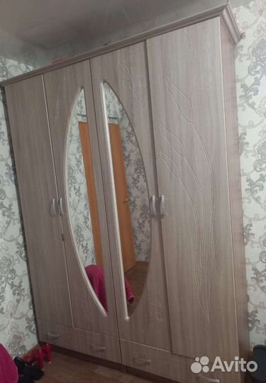 Спальный гарнитур
