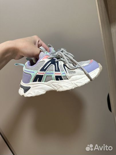 Кроссовки 33