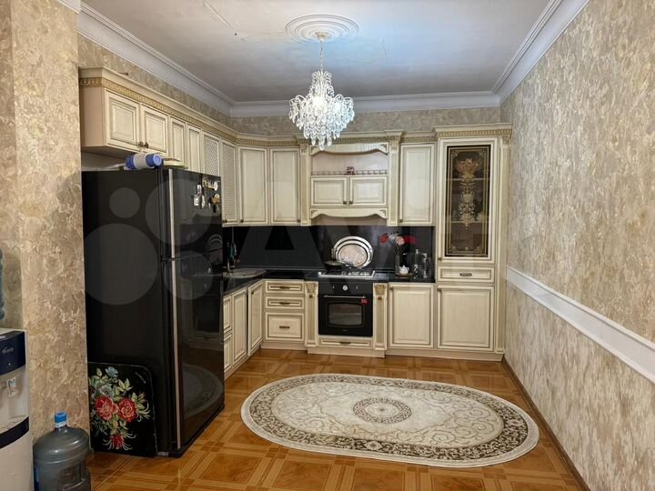 2-к. квартира, 58 м², 4/8 эт.