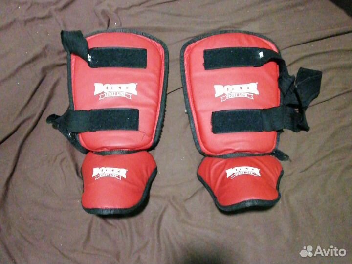 Жилет (кираса), защита голени и перчатки