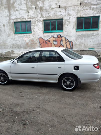 Toyota Carina 1.8 AT, 1995, 250 000 км