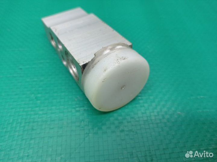 Клапан кондиционера Mitsubishi Lancer 9 седан 4G18