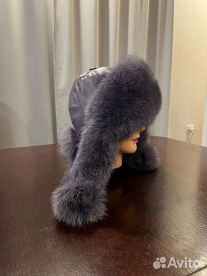 Шапка ушанка из меха песца с отделкой кожи