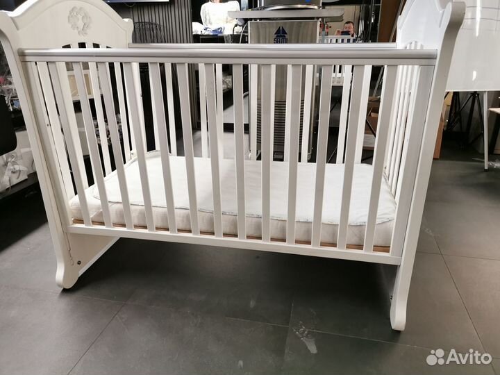 Продам детскую кроватку