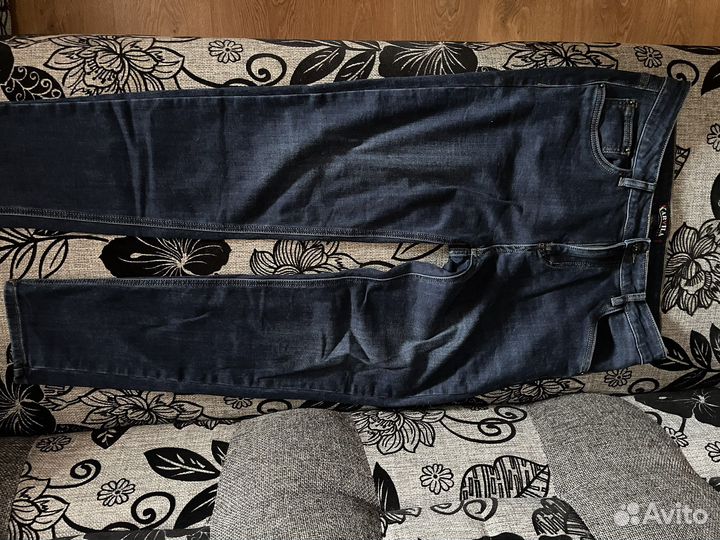 Джинсы женские