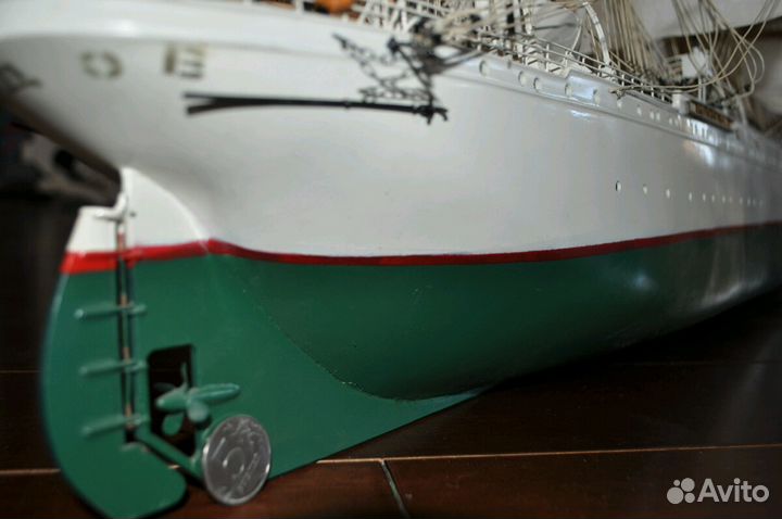 Модель парусника : барк 