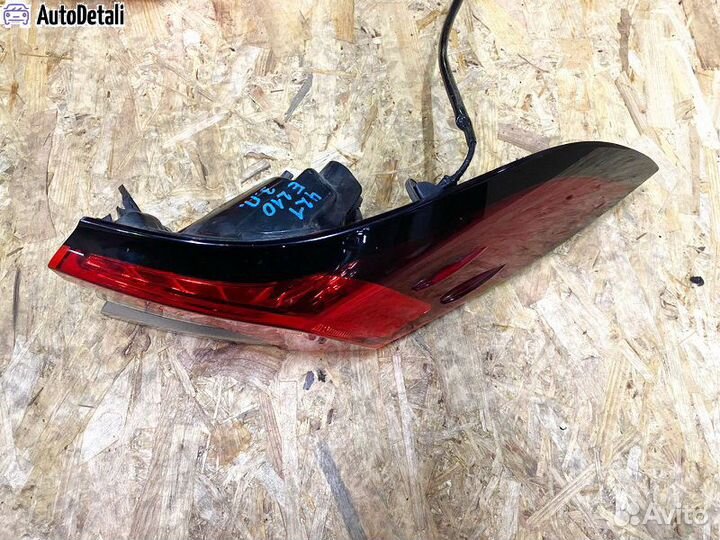 Фонарь задний правый Тайота Корола е210