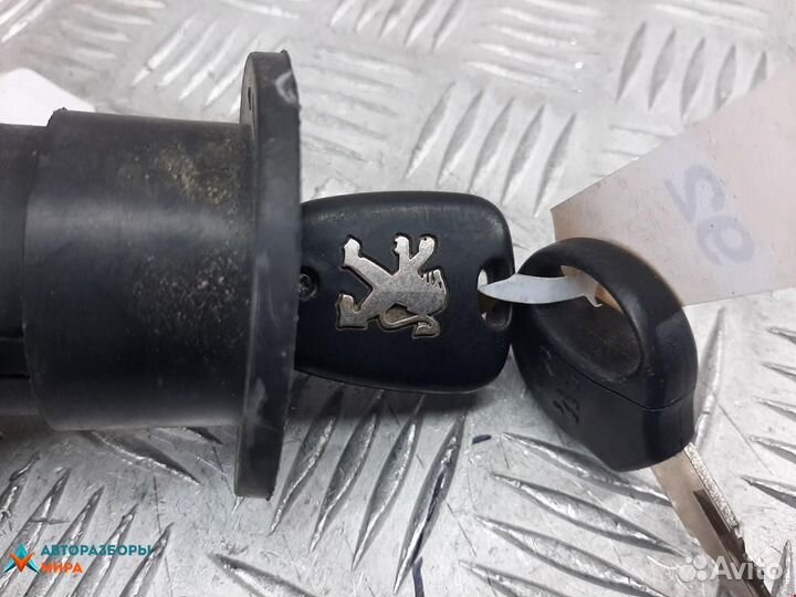 Замок зажигания Peugeot 206 рест. 2004 4162Z1