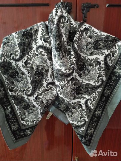 Платки и аксессуары