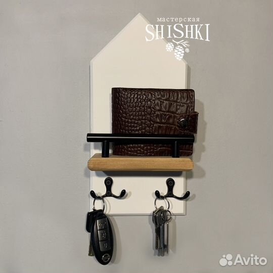 Ключница деревянная, полка с крючками в прихожую