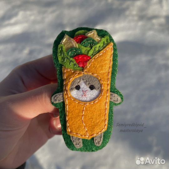 Брошь значок кот шаурма