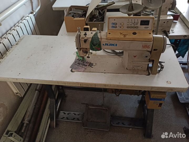 Швейная машинка бу прямострочка