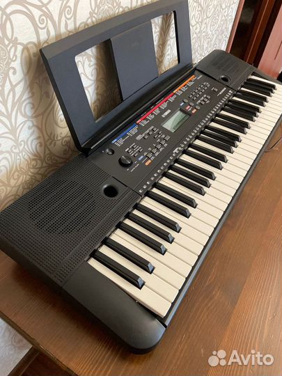 Синтезатор PSR e263