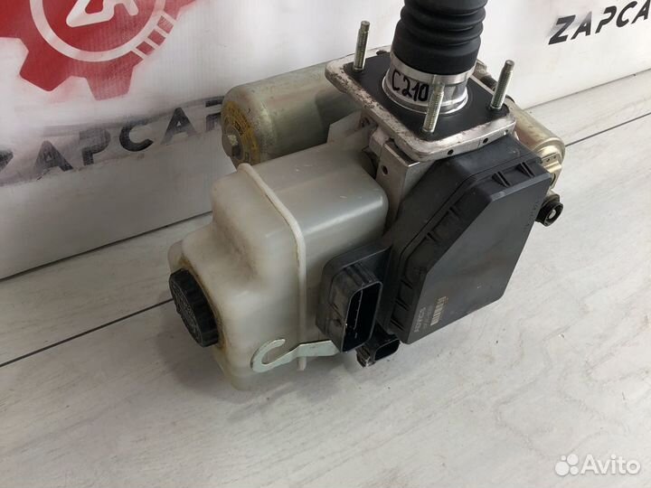 Toyota Land Cruiser 200 Блок ABS