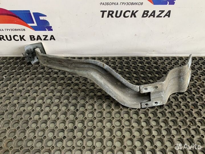 Кронштейн крыла левого