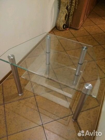Стеклянная тумба