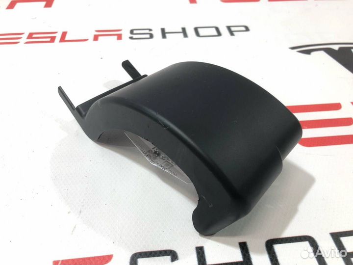 Накладка петли подъемной задней двери Tesla рест