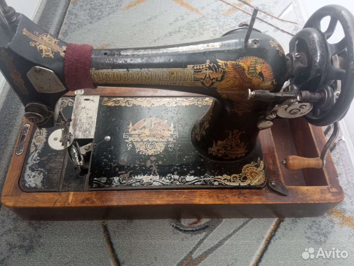 Швейная машина