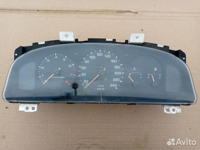 Панель приборов Mazda 626 ge 1.8L МКПП