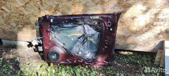 Дверь правая передняя Honda fread+