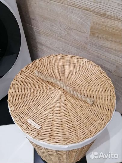 Большая плетёная корзина для белья