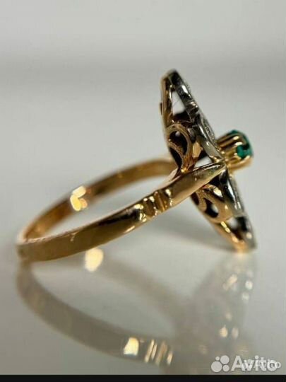 Золотое кольцо с бриллиантами 583 пробы