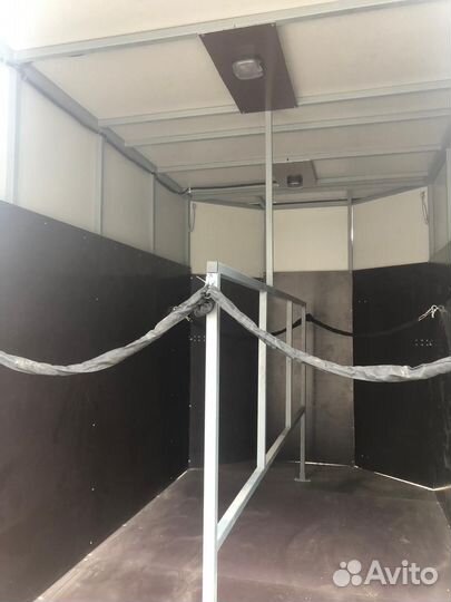 Коневоз двухместный