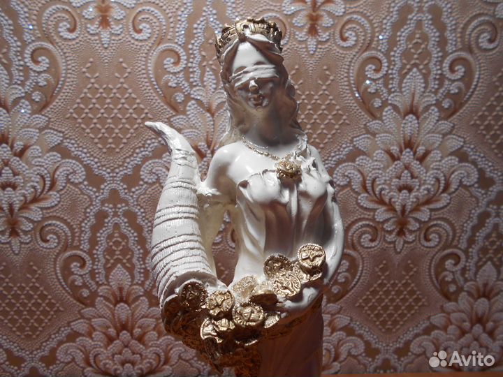 Статуэтка Фортуна