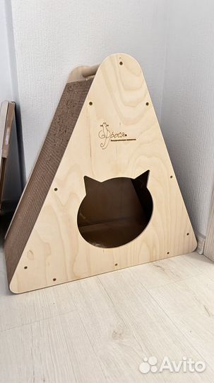 Домик для кошки с когтеточкой