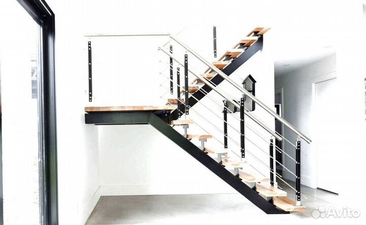 Лестница на металлическом каркасе дизайн 4156