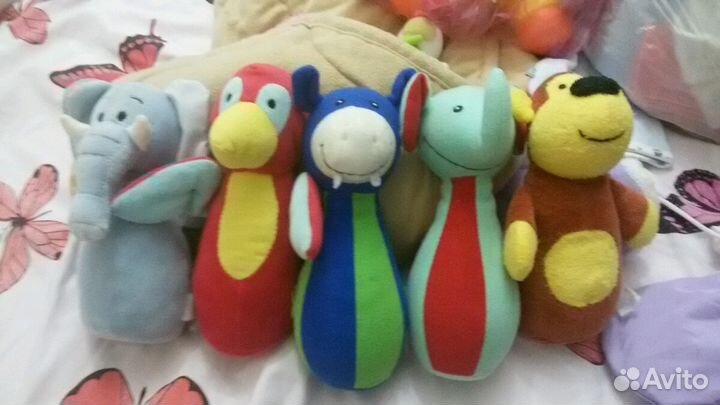 Продам комлект мягких кеглей(погремушки слоник и о