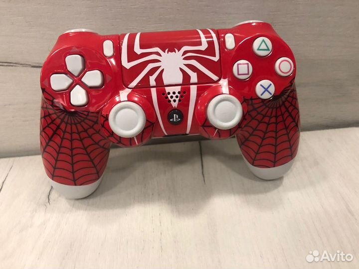 Новый Dualshock 4 Человек-Паук