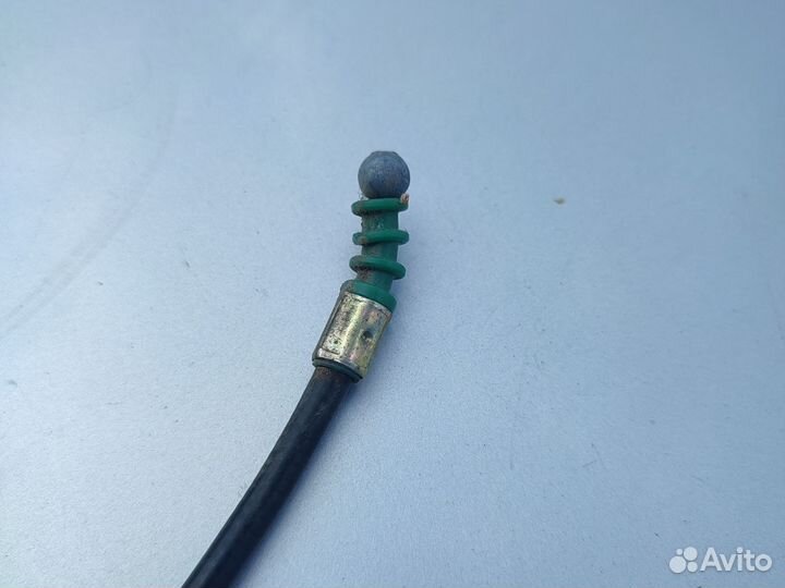 Киа Авелла тросик лючка бензобака