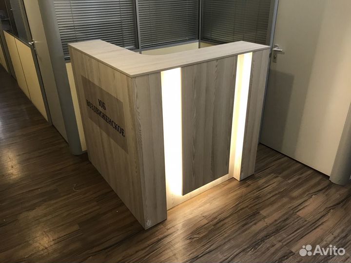 Ресепшен новый. Ладья. С подсветкой и щитом. Произ