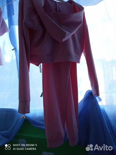 Спортивный костюм женский