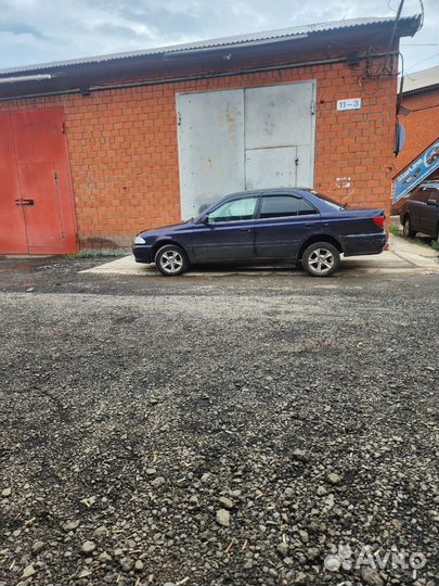 Toyota Carina 2.0 AT, 2001, 180 000 км