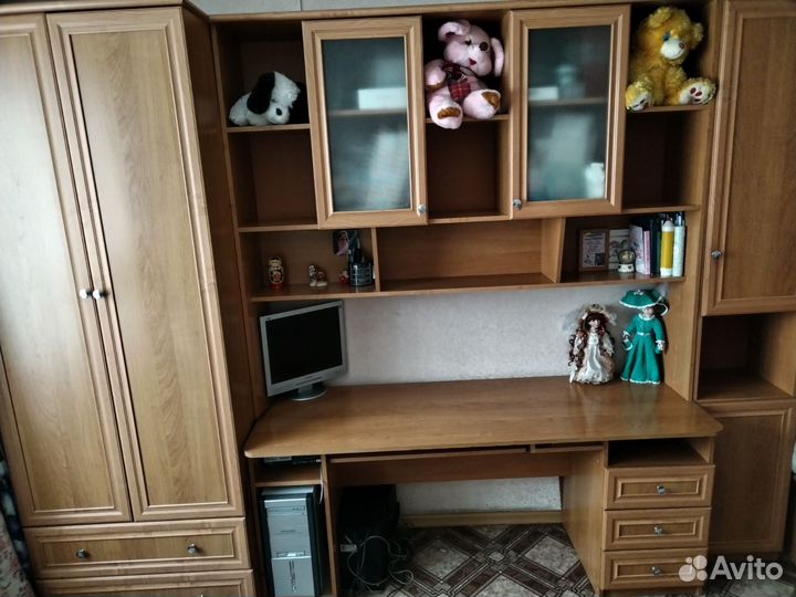 Школьная стенка