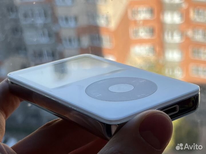 Плеер iPod 5/5.5 Video 80GB 2006 г. (45 часов)