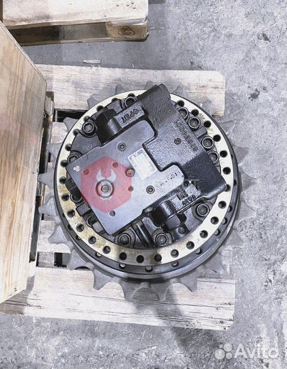 Бортовой редуктор JCB JS140LC