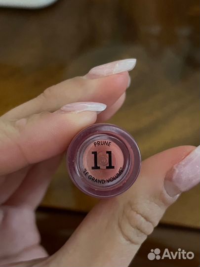 Блеск для губ vivienne sabo