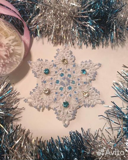 Брошь ручной работы 