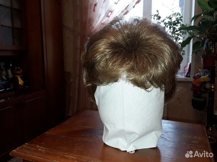 Парик женский короткий цвет свето-русый Япония