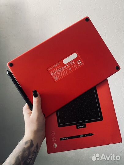 Графический планшет One by Wacom medium