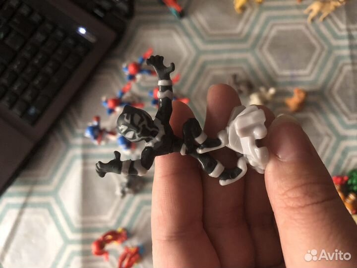 Киндер сюрприз марвел