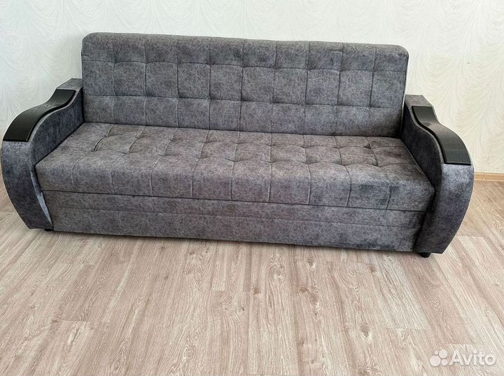 Прямой диван в наличии не б/у